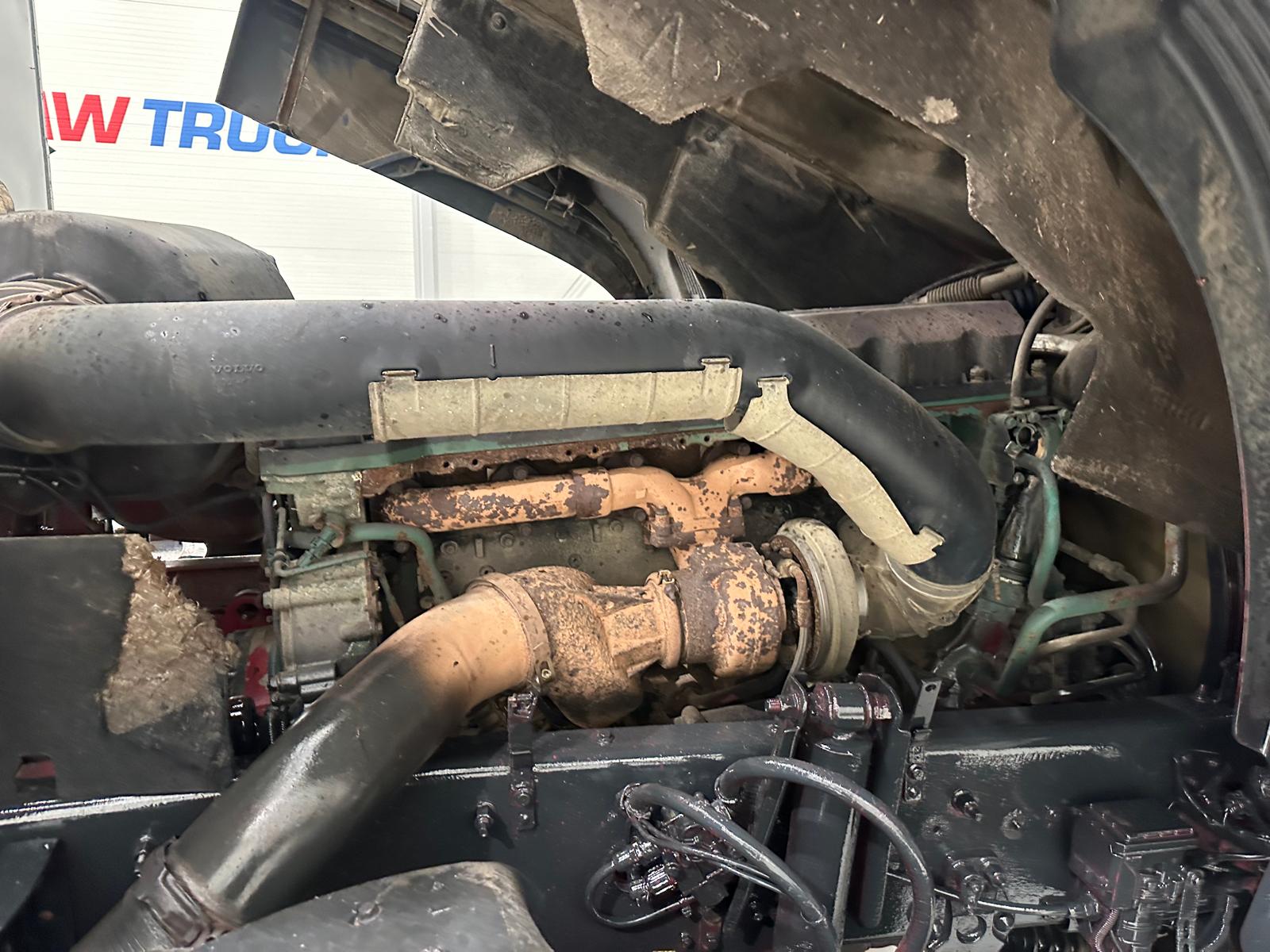 Volvo FH 440 6×2 Rear Lift Brick Grab Drawbar