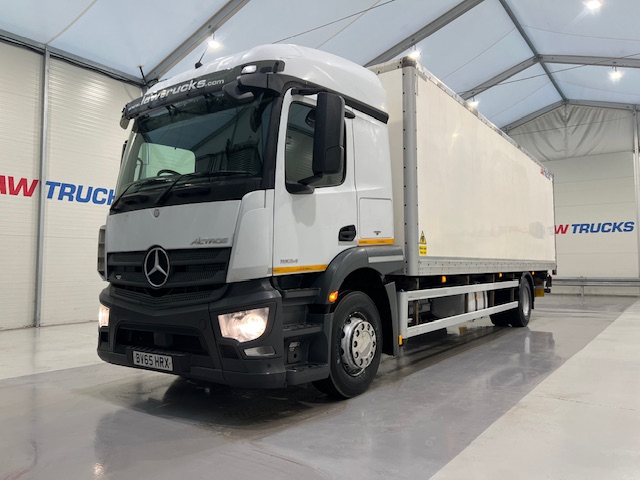 Mercedes Actros 1824 4×2 Sleeper Cab Box Van