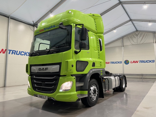 DAF CF 450 4×2 Sleeper Cab Tractor Unit