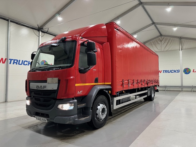 DAF LF 250 Sleeper Cab Curtainsider