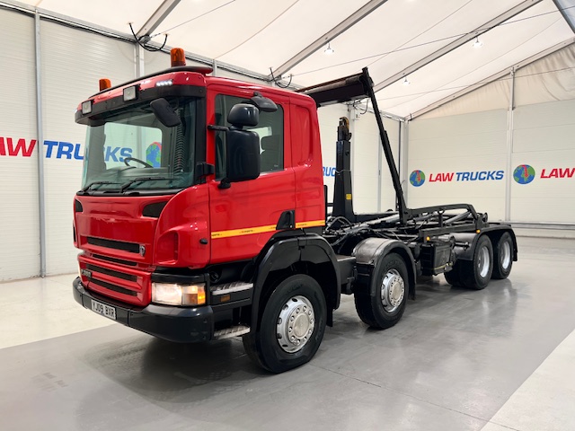 Scania P380 8×4 Day Cab Hookloader Manual