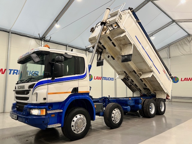 Scania P410 8×4 Rest Cab Tipper Manual