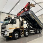 Volvo FM 370 8×4 Steel Tipper Grab - thumbnail