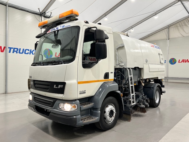 DAF LF55 220 4×2 Day Cab Road Sweeper