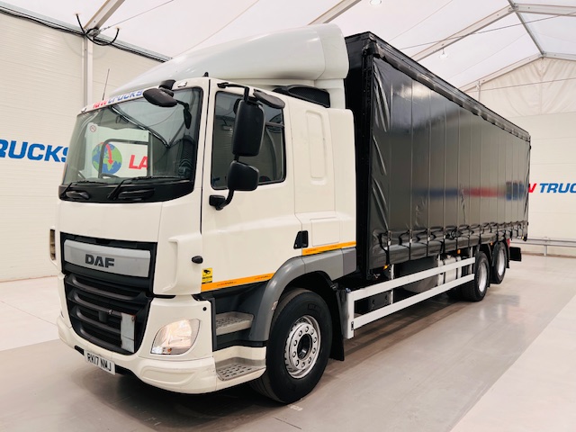DAF CF 330 6×2 Rear Lift Sleeper Cab Curtainsider