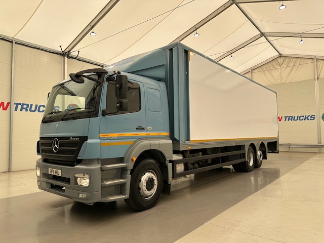 Mercedes Axor 2529 Rear Lift Sleeper Cab Box Van