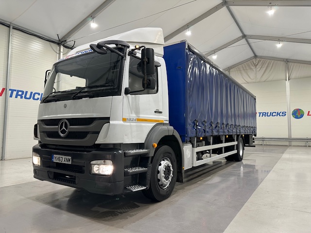 Mercedes 1824 4×2 Day Cab Curtainsider