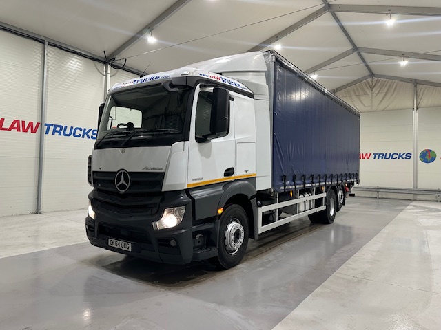 Mercedes Actros 2530 6×2 Sleeper Cab Curtainsider