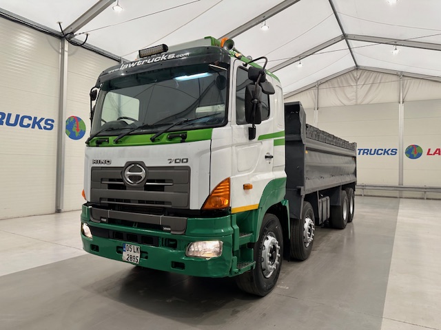 Hino 3241 700 8×4 Sleeper Cab Steel Tipper
