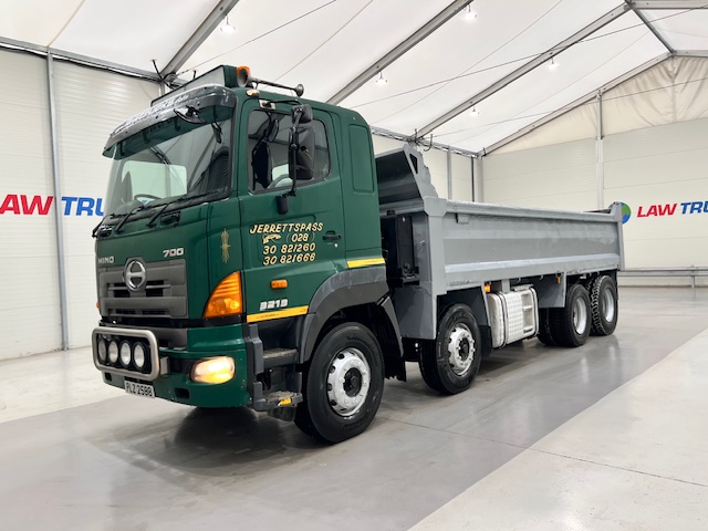 Hino 3241 700 8×4 Sleeper Cab Steel Tipper