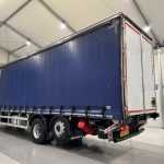 Mercedes Actros 2530 6×2 Sleeper Cab Curtainsider - thumbnail