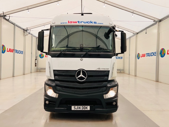 Mercedes Actros 1830 Sleeper Cab Curtainsider