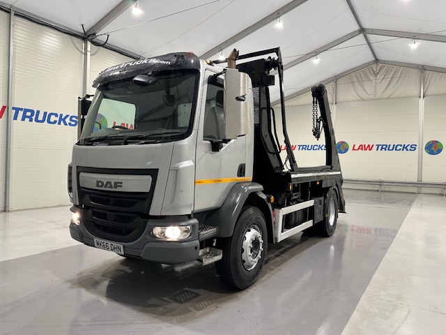 DAF LF 220 Day Cab Skip Loader