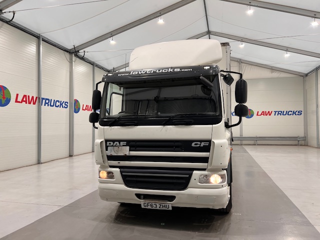DAF CF75 310 Rear Lift Sleeper Cab Curtainsider
