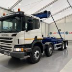 Scania P360 8×4 Day Cab Hookloader Manual - thumbnail