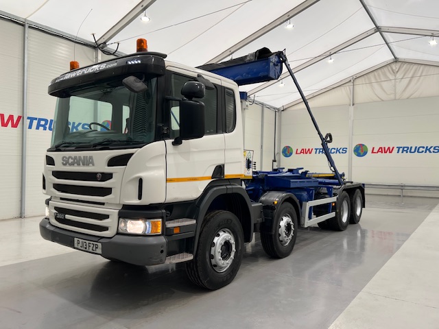 Scania P360 8×4 Day Cab Hookloader Manual