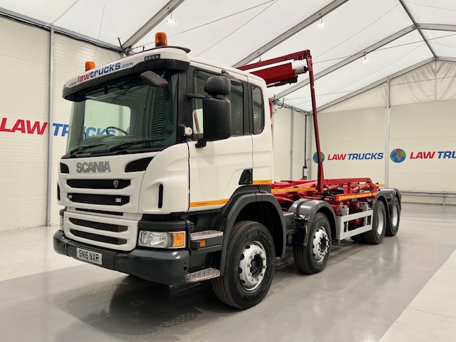Scania P370 8×4 Rest Cab Hookloader Manual