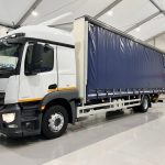 Mercedes Actros 1824 Sleeper Cab Curtainsider - thumbnail
