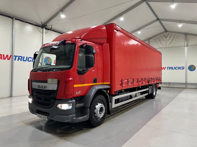 DAF LF 250 Sleeper Cab Curtainsider