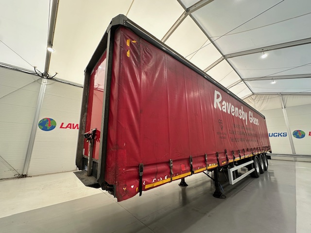 Montracon Tri Axle 4.2m Curtainsider Trailer Moffat Brackets