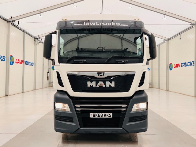 MAN TGX 26.460 6×2 Tractor Unit