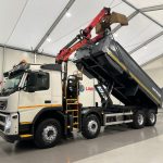 Volvo FM 370 8×4 Steel Tipper Grab - thumbnail