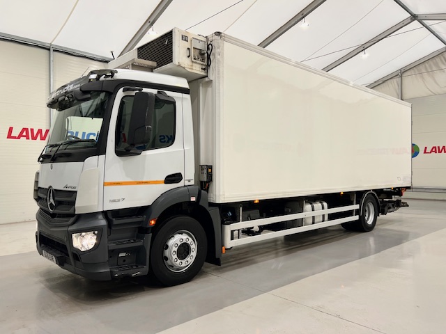 Mercedes Antos 1827 Day Cab Fridge Box