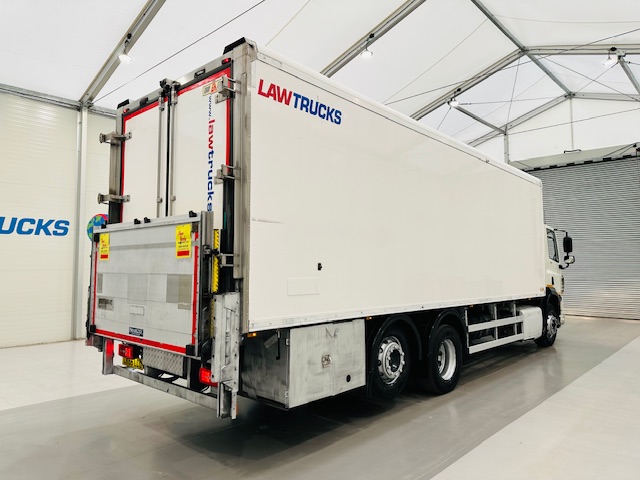 DAF CF 290 6×2 Rear Steer Fridge Box