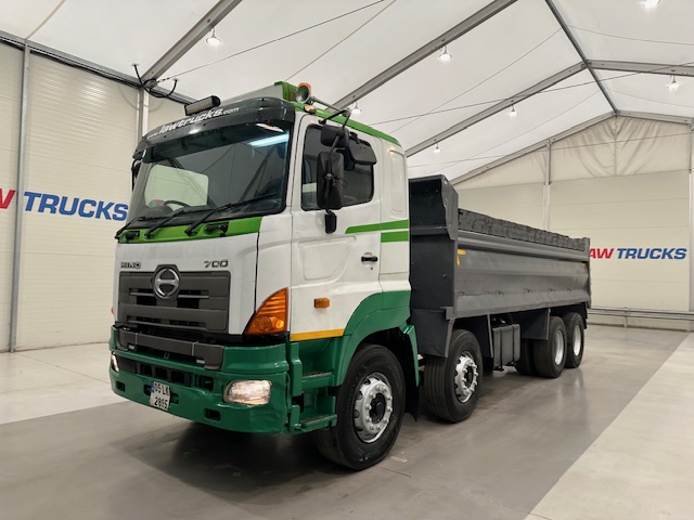 Hino 3241 700 8×4 Sleeper Cab Steel Tipper