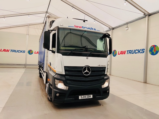 Mercedes Actros 1830 Sleeper Cab Curtainsider