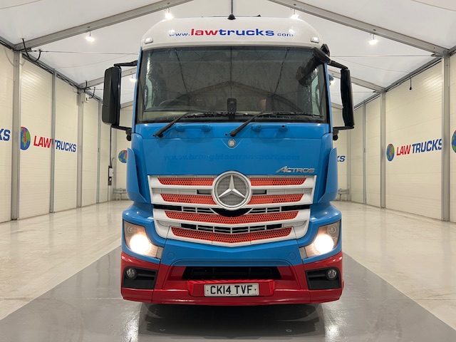 Mercedes Actros 2530 6×2 Sleeper Cab Curtainsider