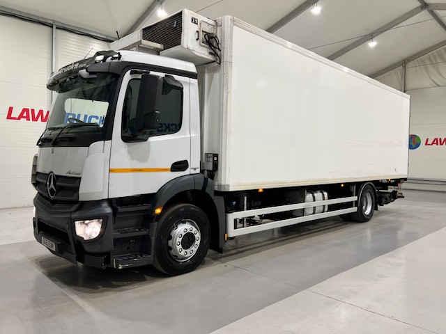 Mercedes Antos 1827 Day Cab Fridge Box