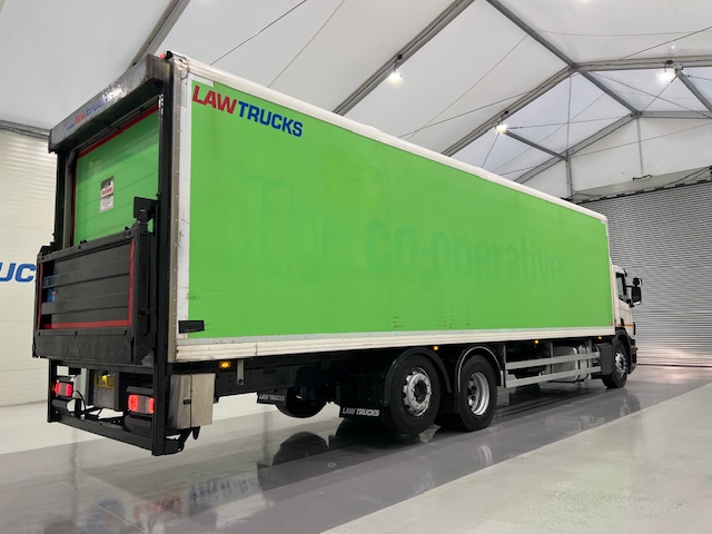 Scania P280 6×2 Rear Lift Day Cab Fridge