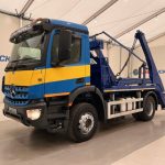 Mercedes Arocs 1824 Day Cab Skip Loader - thumbnail