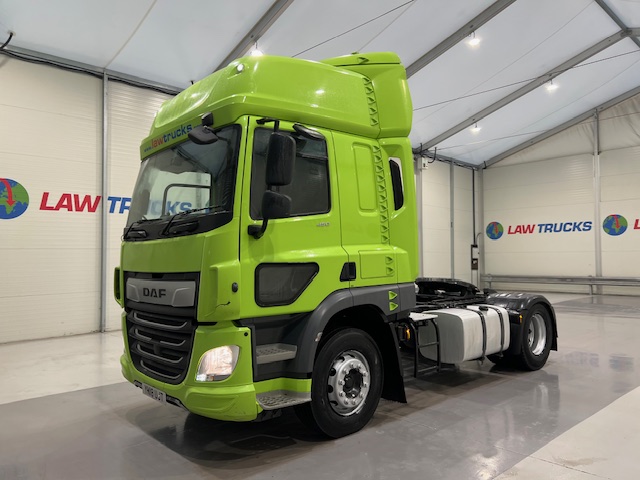 DAF CF 450 4×2 Sleeper Cab Tractor Unit