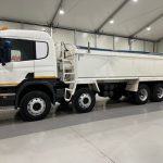 Scania P400 8×4 Sleeper Cab Tipper Manual - thumbnail