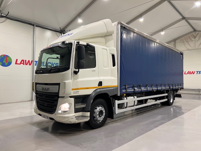 DAF CF 250 4×2 Sleeper Cab Curtainsider