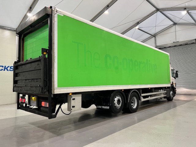Scania P280 6×2 Rear Lift Day Cab Fridge Box