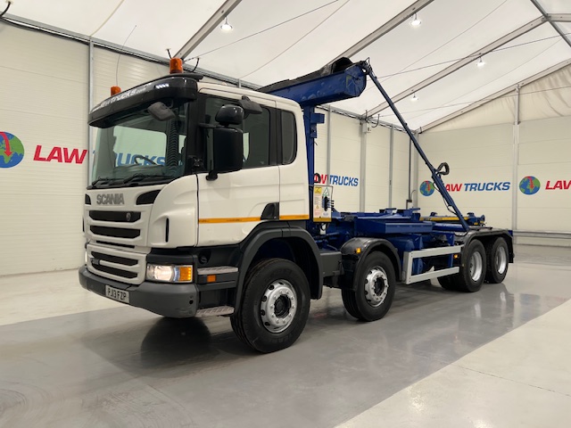 Scania P360 8×4 Day Cab Hookloader Manual
