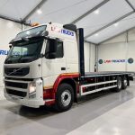 Volvo FM 330 6×2 Rear Lift Sleeper Cab Flatbed - thumbnail