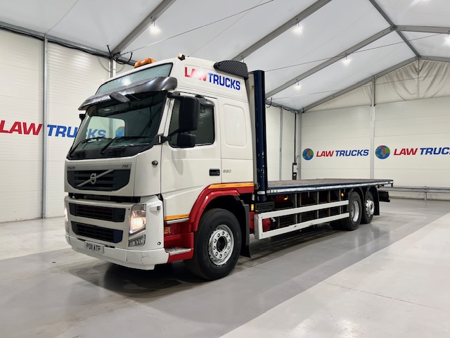 Volvo FM 330 6×2 Rear Lift Sleeper Cab Flatbed