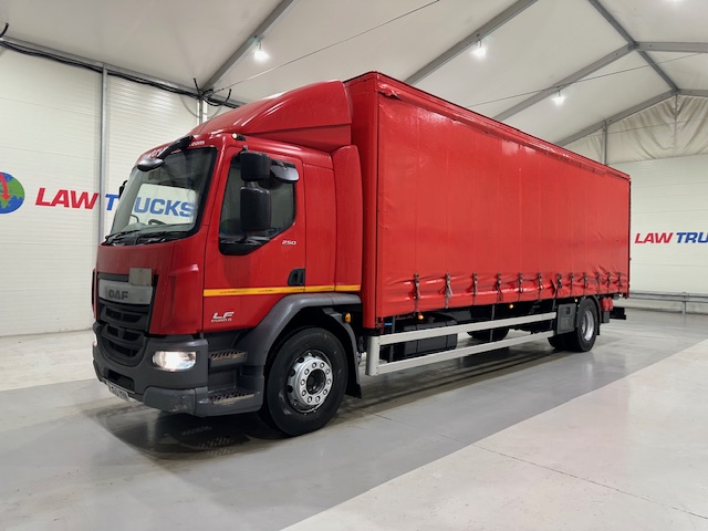 DAF LF 250 Sleeper Cab Curtainsider