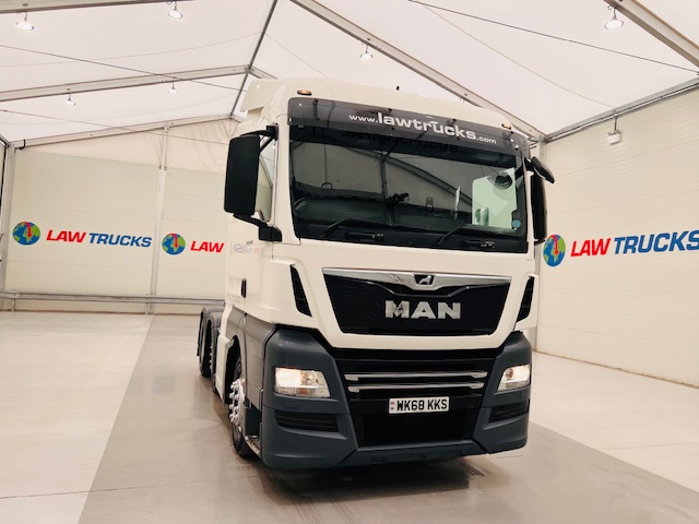 MAN TGX 26.460 6×2 Tractor Unit