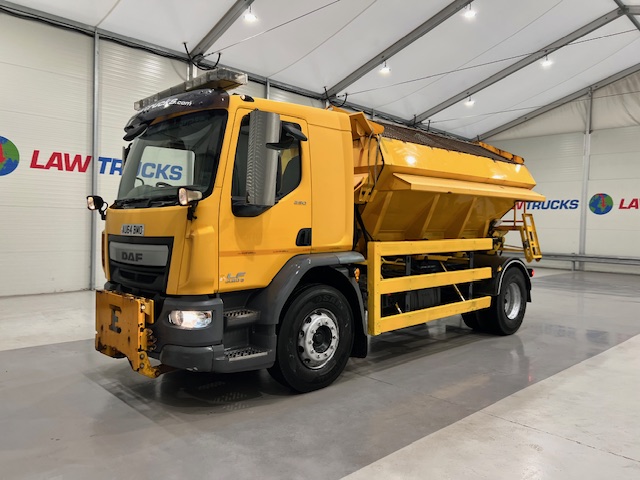 DAF LF 250 4×2 Sleeper Cab Gritter