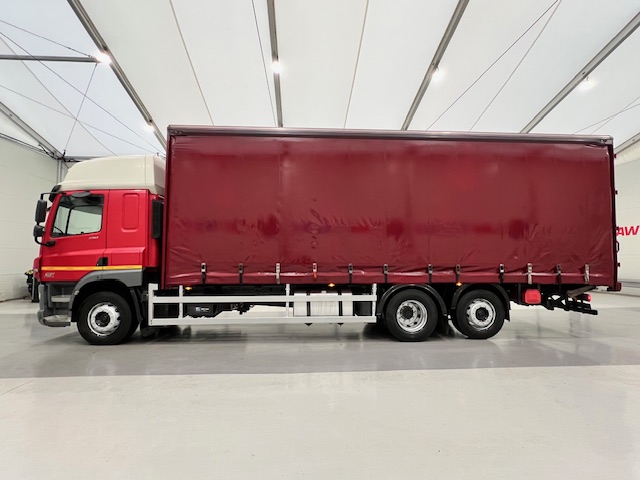 DAF CF 290 6×2 Rear Lift Sleeper Cab Curtainsider