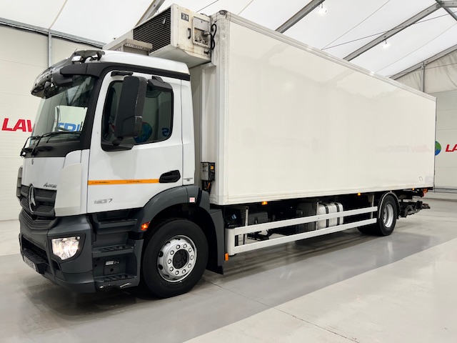 Mercedes Antos 1827 Day Cab Fridge Box