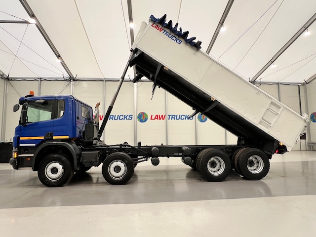Scania P370 8×4 Rest Cab Tipper Manual