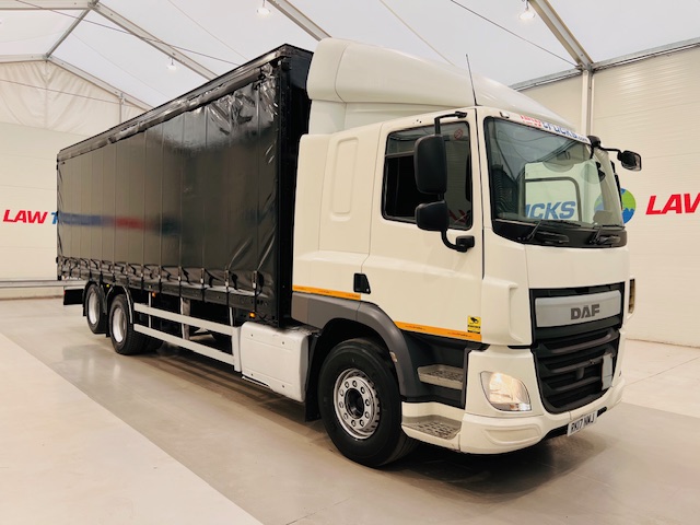 DAF CF 330 6×2 Rear Lift Sleeper Cab Curtainsider