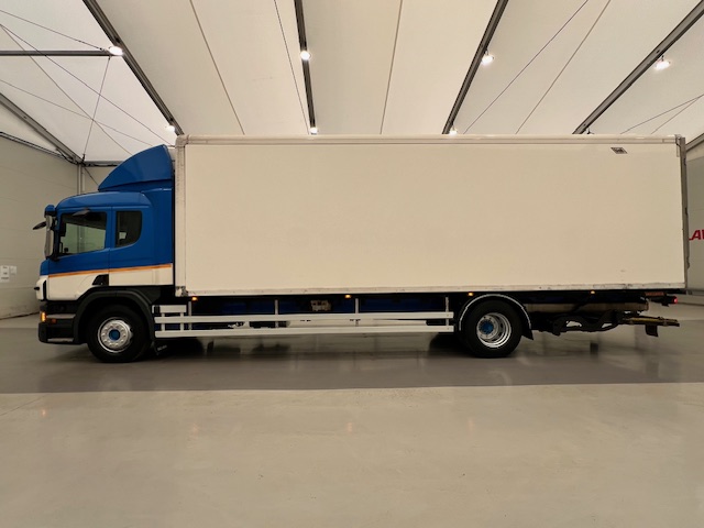 Scania P250 4×2 Sleeper Cab Fridge Box