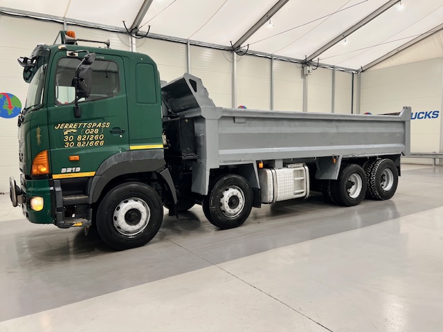 Hino 3241 700 8×4 Sleeper Cab Steel Tipper